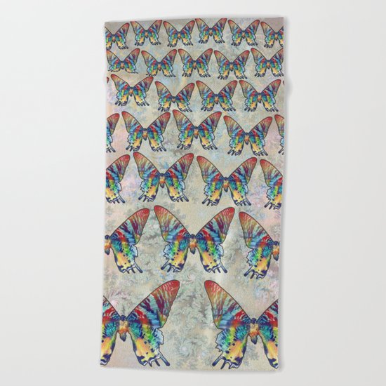butterfly in the sky Beach Towel