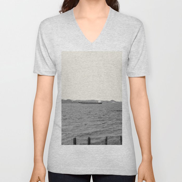 Astoria Oregon | Black and White Panoramic Photography V Neck T Shirt