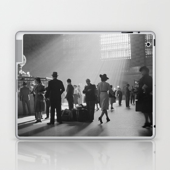 Vintage photo: Travelers in Grand Central Terminal (aka Grand Central Station), New York City - black and white, cleaned and restored, 1941 Laptop & iPad Skin