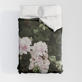 PINK AND WHITE FLOWER SCENERY Comforter