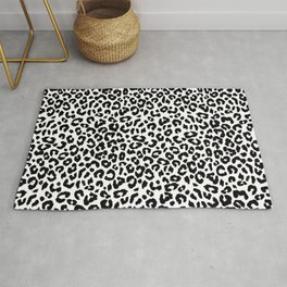  Classic Black and White Leopard Print Rug