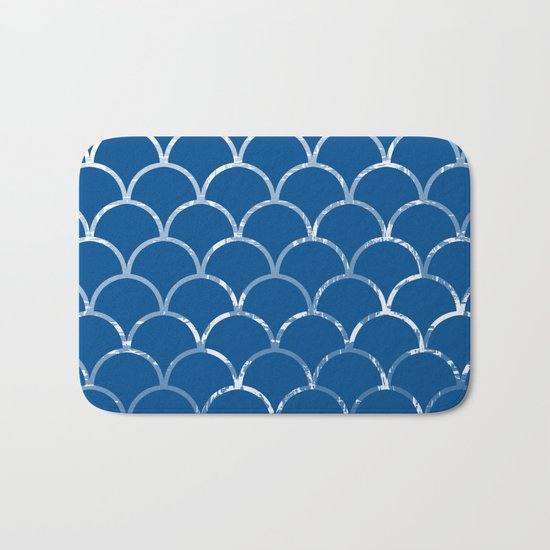 Textured large scallop pattern in snorkel blue Bath Mat