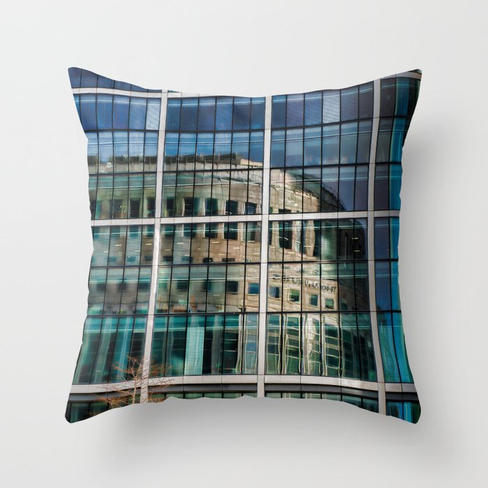 London Photography Canary Wharf Reuters Throw Pillow