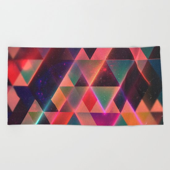 glww mwntn Beach Towel