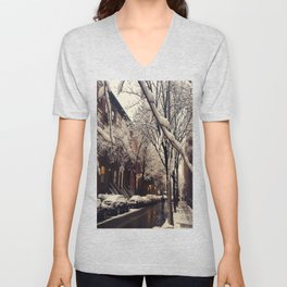 Photo of the beautiful Brooklyn Heights covered in icy snow V Neck T Shirt