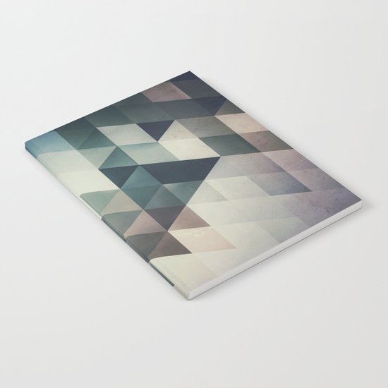 lyrnynngg cyyrrvve Notebook