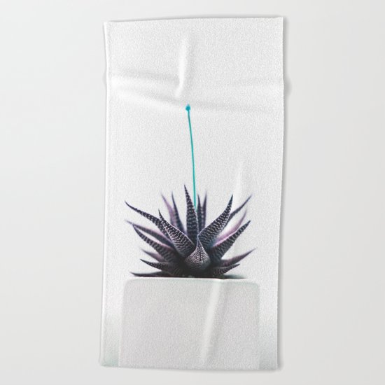 Botanical Vibes V Beach Towel