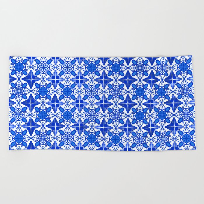 Cheerful Retro Modern Delft Blue Kitchen Tile Mini Pattern  Beach Towel