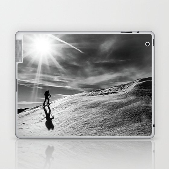The Summit ski Portrait Photography Retro Print Laptop & iPad Skin