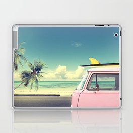 Vintage car in the beach with a surfboard on the roof Laptop Skin