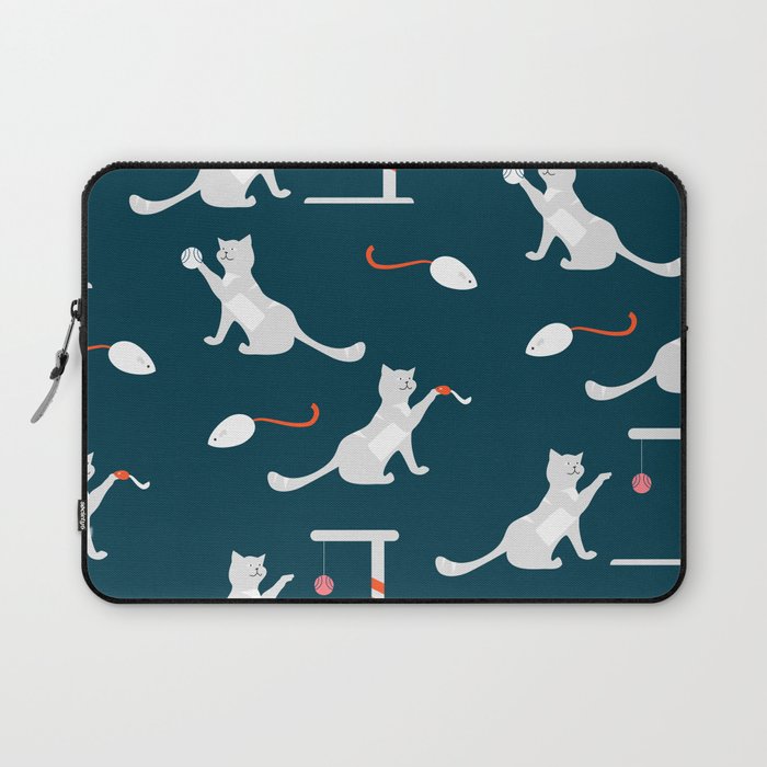 Tomcats love to play Laptop Sleeve