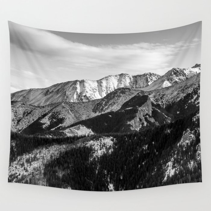 Black and white mountain tapestry deals