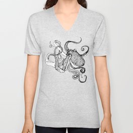 Octopus for mom V Neck T Shirt