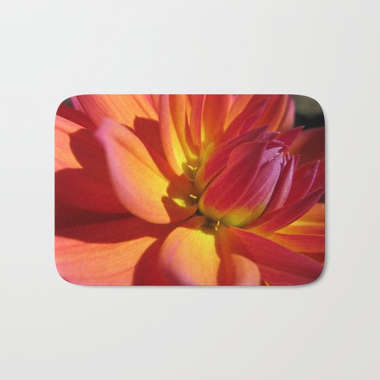 Dahlia 87 Bath Mat