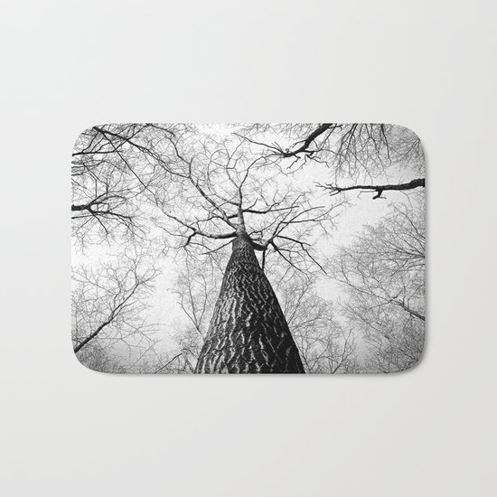 Under a falling sky Bath Mat