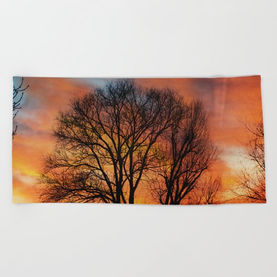 TRACERY Beach Towel