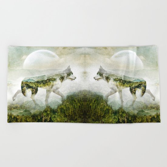 WOLF MOUNTAIN Beach Towel