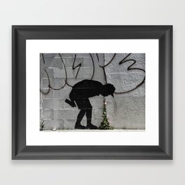 Bansky graffiti kid sick Gerahmter Kunstdruck | Painting, Political, People, Pop Art 