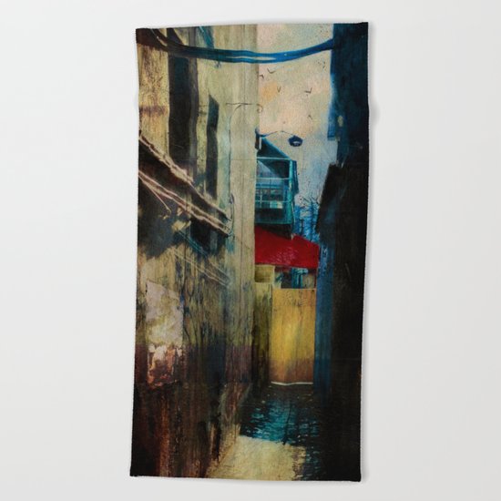 Winter Rust Beach Towel