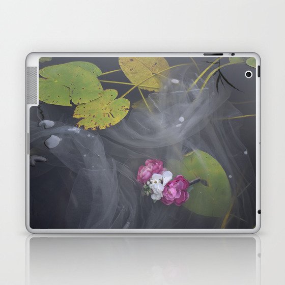 Surreal Waterflower Laptop & iPad Skin