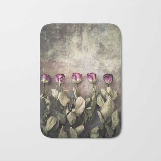 Five dried roses Bath Mat