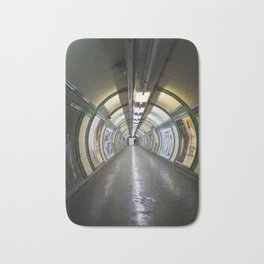 London Underground Badematte | Londonphotography, Metro, London, Tunnel, Colour, Geometrical, Metrostation, Geometricart, Digital, Subway 