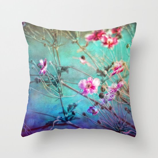 FLEURS DU PRÉ III - Wildflowers in painterly style Throw Pillow