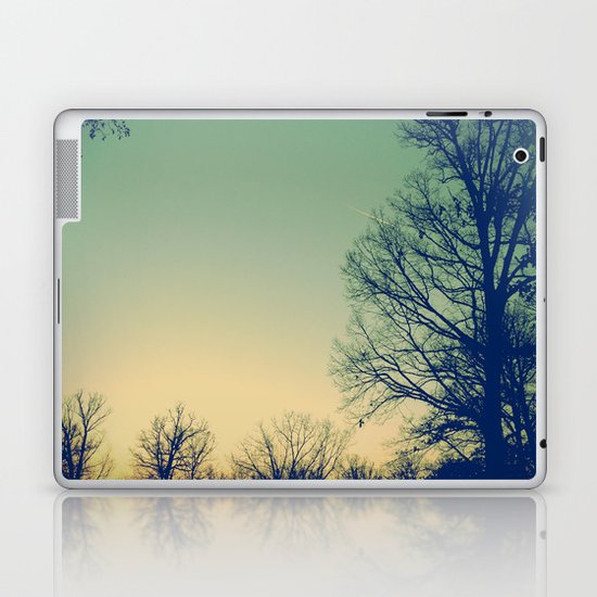Surround Laptop & iPad Skin