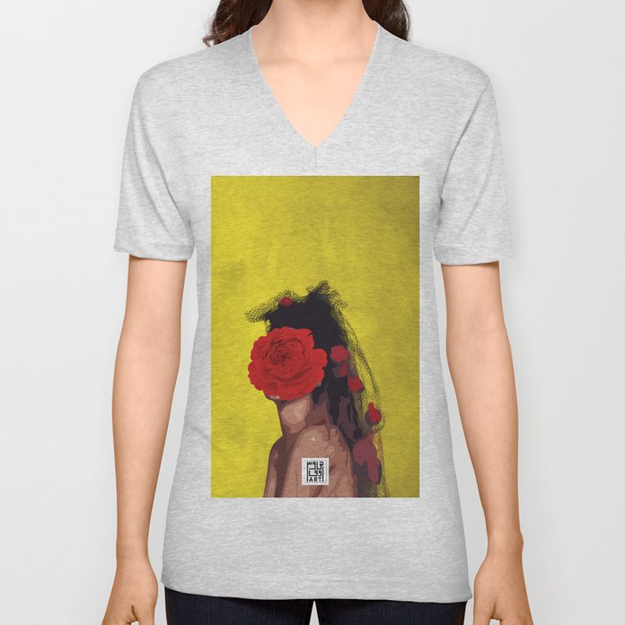 queen of Red Roses V Neck T Shirt