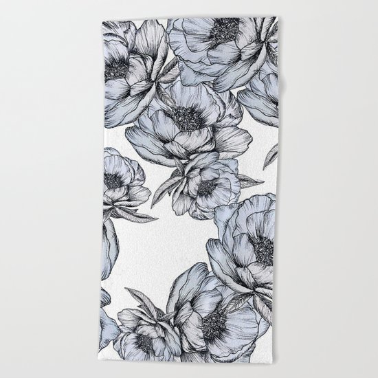 floating flowers Beach Towel