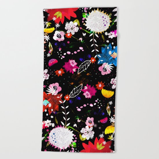 night danse Beach Towel