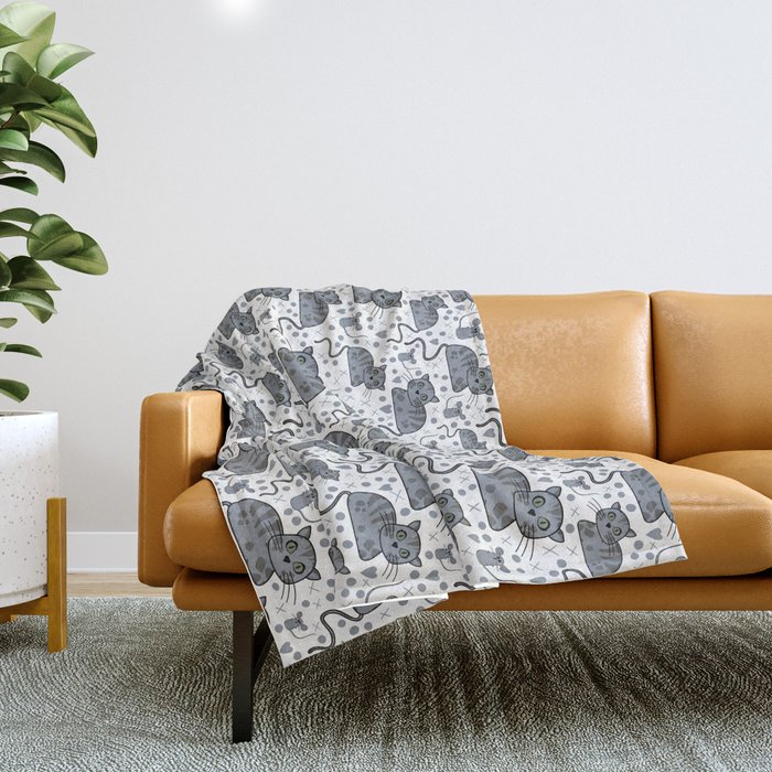 Cute Tabby cat and mouse pattern Throw Blanket