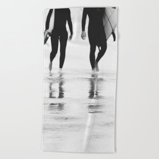 Catch a wave III Beach Towel