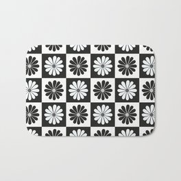 Checkered Black and White Daisy Pattern Bath Mat