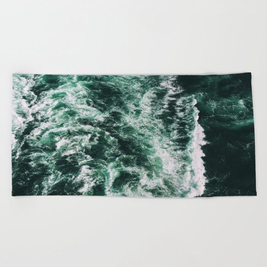 ocean waves Beach Towel