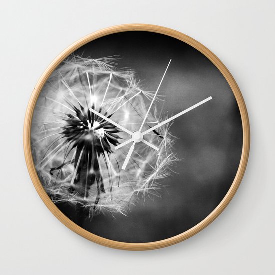 Wispy Wall Clock