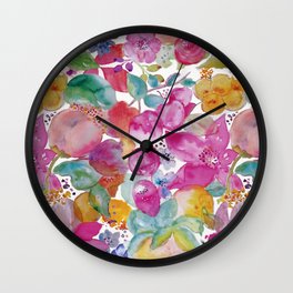 Flores y frutos Wall Clock