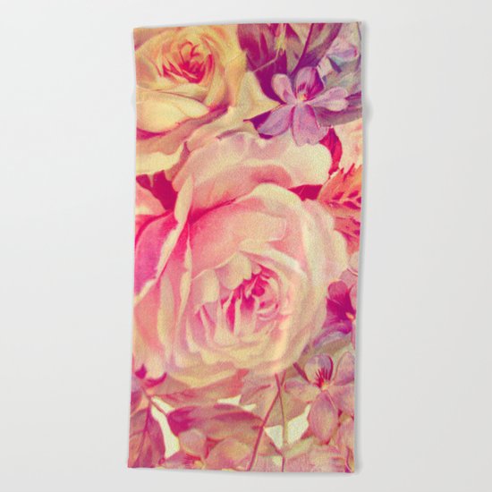 soft vintage roses Beach Towel