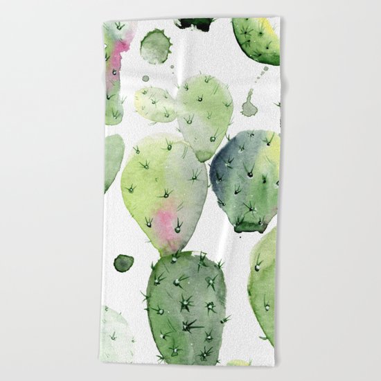 Cactus commotion Beach Towel
