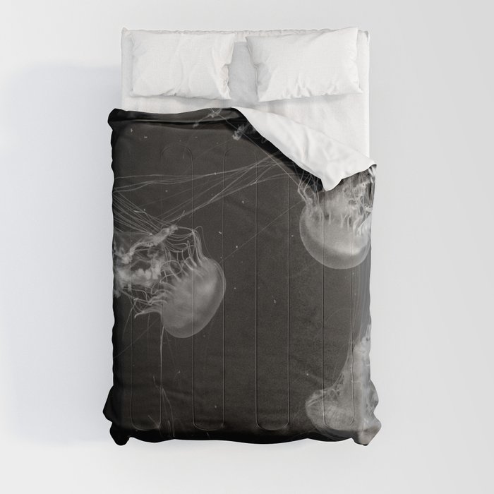Jellyfish (Black and White) Comforter