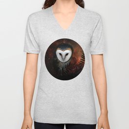 Barn owl at night V Neck T Shirt