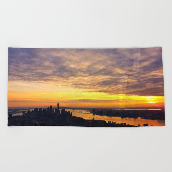 New York skyline Beach Towel