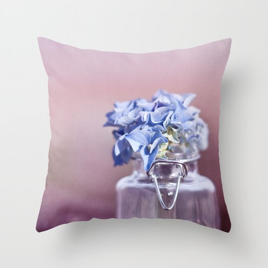 HYDRANGEA DREAM Throw Pillow