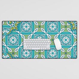 ORNAMENTAL PATTERN WITH GREEN COLOR Desk Mat