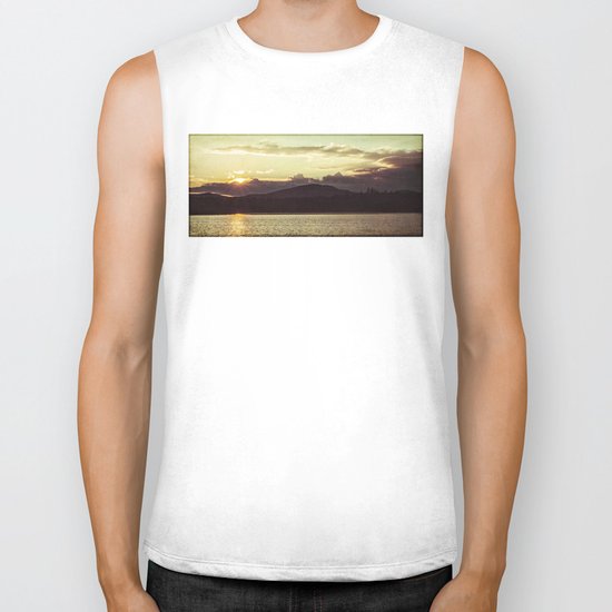 settling Biker Tank