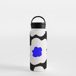 Large Pop-Art Retro Flowers in White and Cobalt Blue on Black Background  Water Bottle