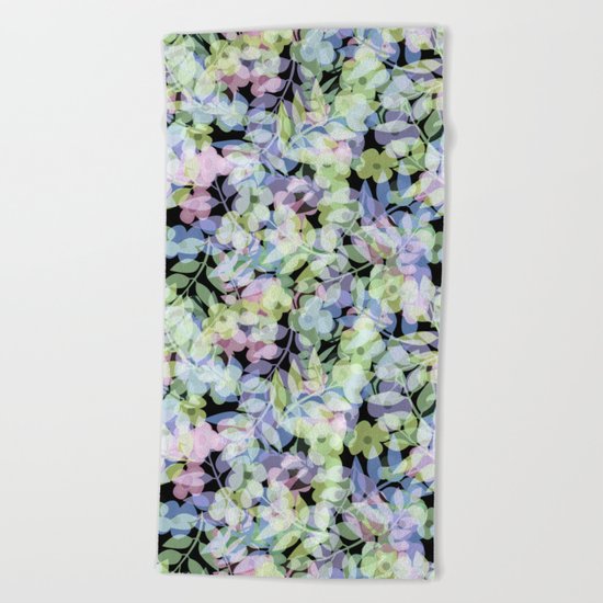 The leaf in dreams Beach Towel