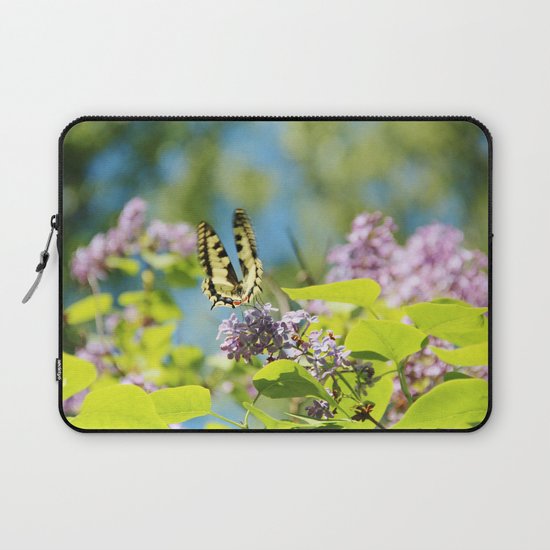 Flying swallowtail Laptop Sleeve