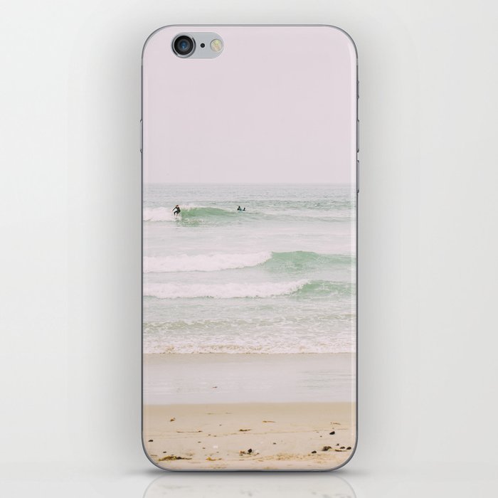 Surfing in the Pacific Ocean at Venice Beach - Los Angeles Photo - California Surf iPhone Skin