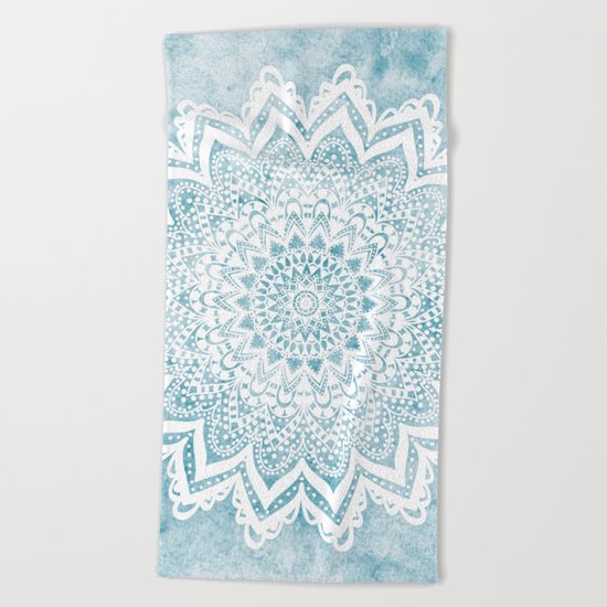 LIGHT BLUE MANDALA SAVANAH Beach Towel